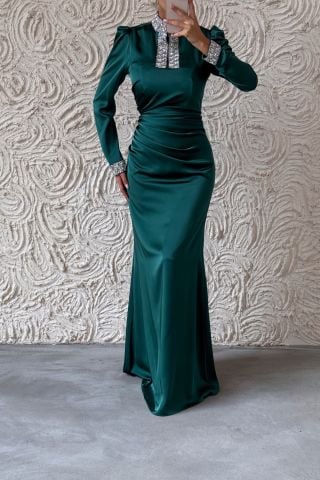 Jeweled Elegance: Satin Hijab Evening Dress with Sleeves and Stones on the Collar, Emerald Green