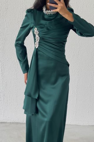 Unique Detailed Flowing Satin Fabric Hijab Green