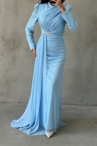 Eşsiz Süslemeli Kuyruklu Tesettür Abiye Bebe Mavisi