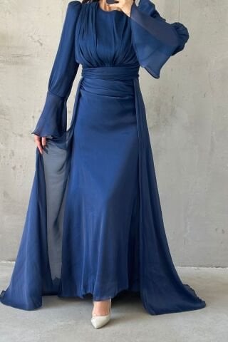 Drape Ve Pelerin Detaylı Janjan Tesettür Abiye Lacivert