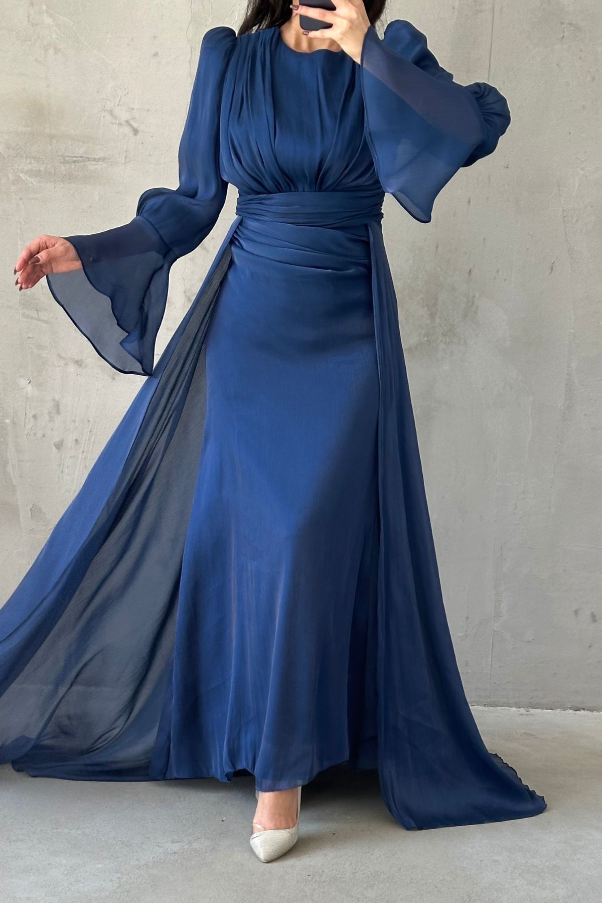 Drape Ve Pelerin Detaylı Janjan Tesettür Abiye Lacivert