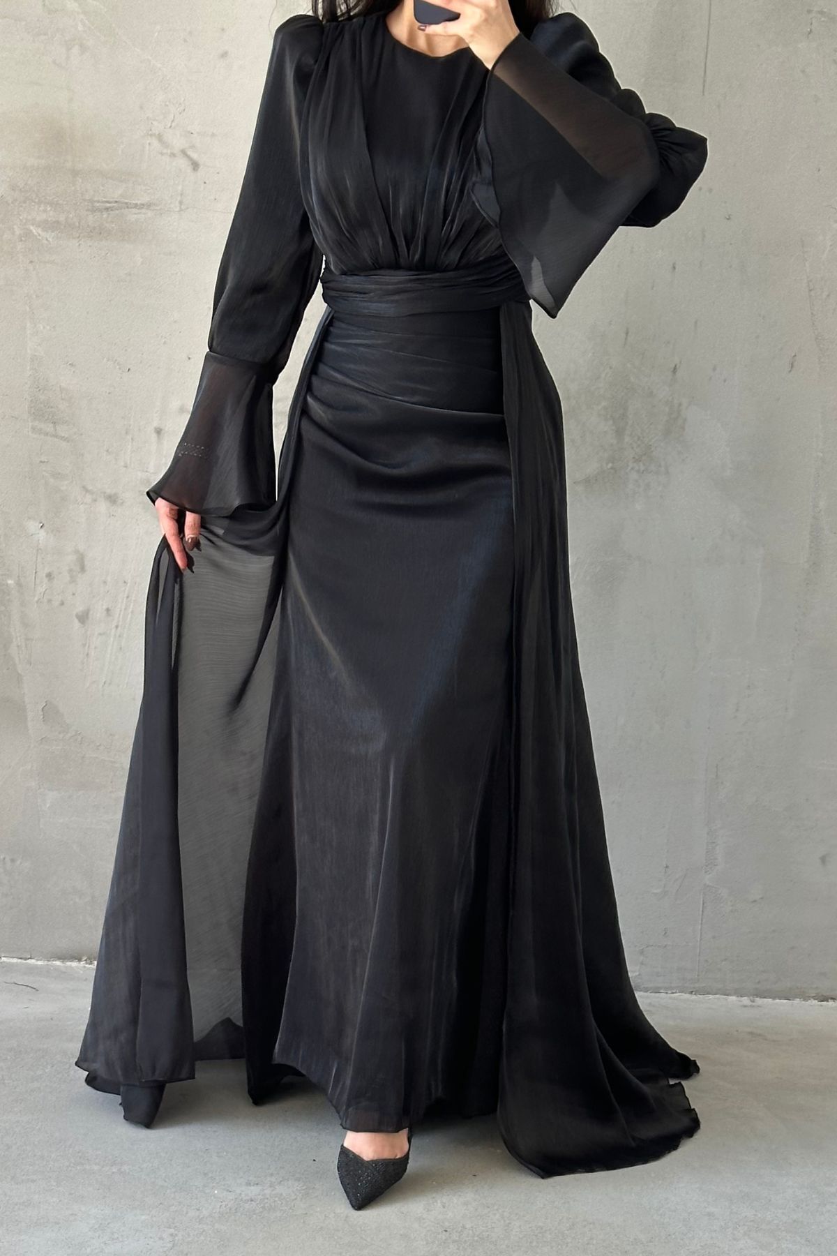 Drape Ve Pelerin Detaylı Janjan Tesettür Abiye Siyah