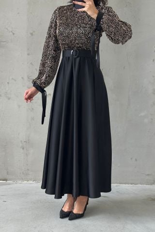 فستان سهرة حجاب من الساتان بحزام ومطرز باللون الأسود