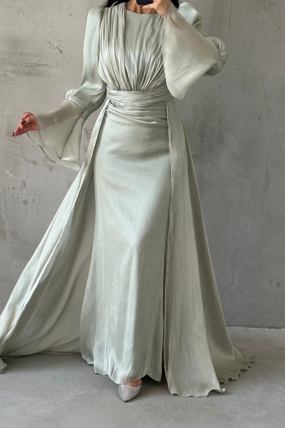 Drape Ve Pelerin Detaylı Janjan Tesettür Abiye Mint Yeşili