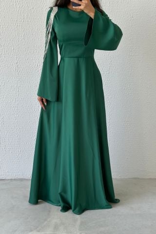 Chain Sparkle: Flounce Sleeve Off the Shoulder Satin Hijab Evening Dress Emerald Green