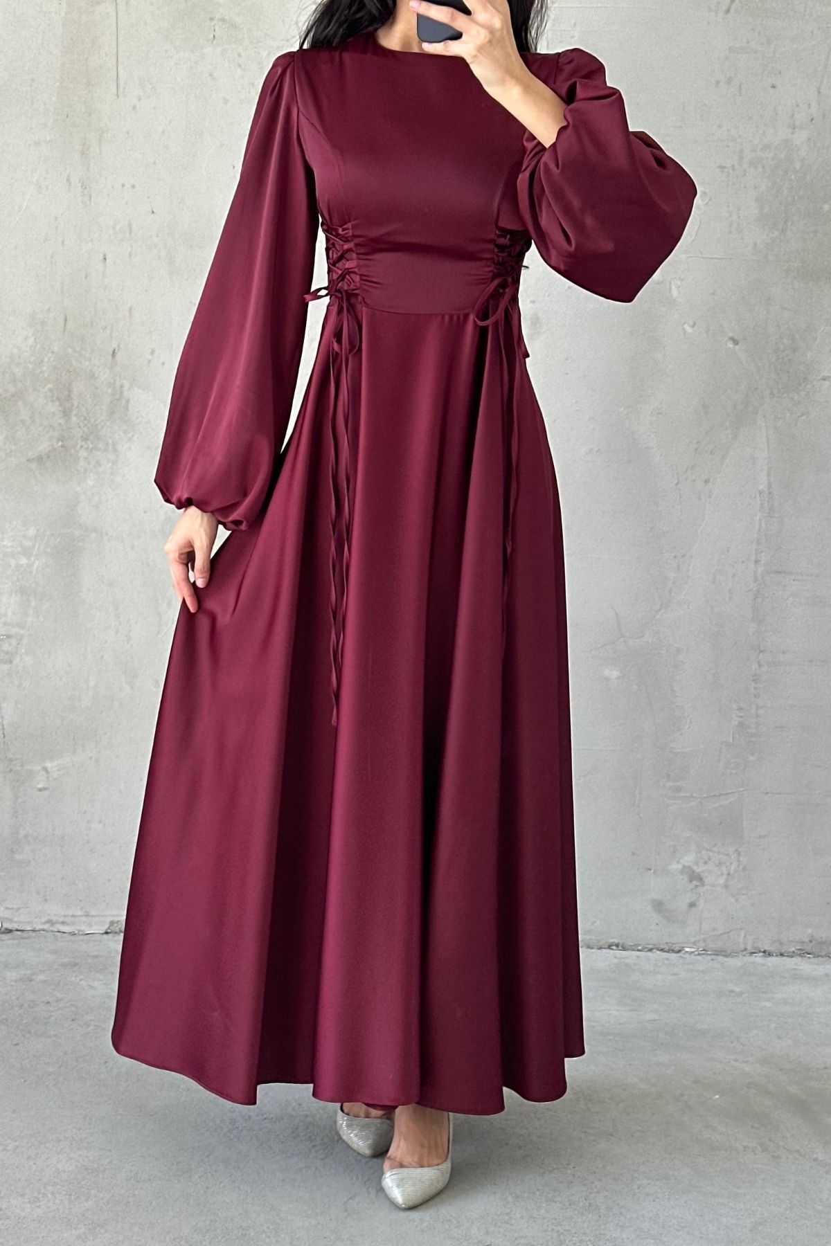 Belden Bağlamalı Balon Kol Saten Tesettür Abiye Mürdüm