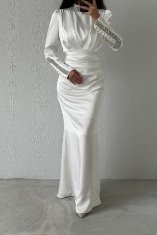 Moder Tasarım Kolu Ve Yakası Taş Detaylı Saten Tesettür Abiye Ekru