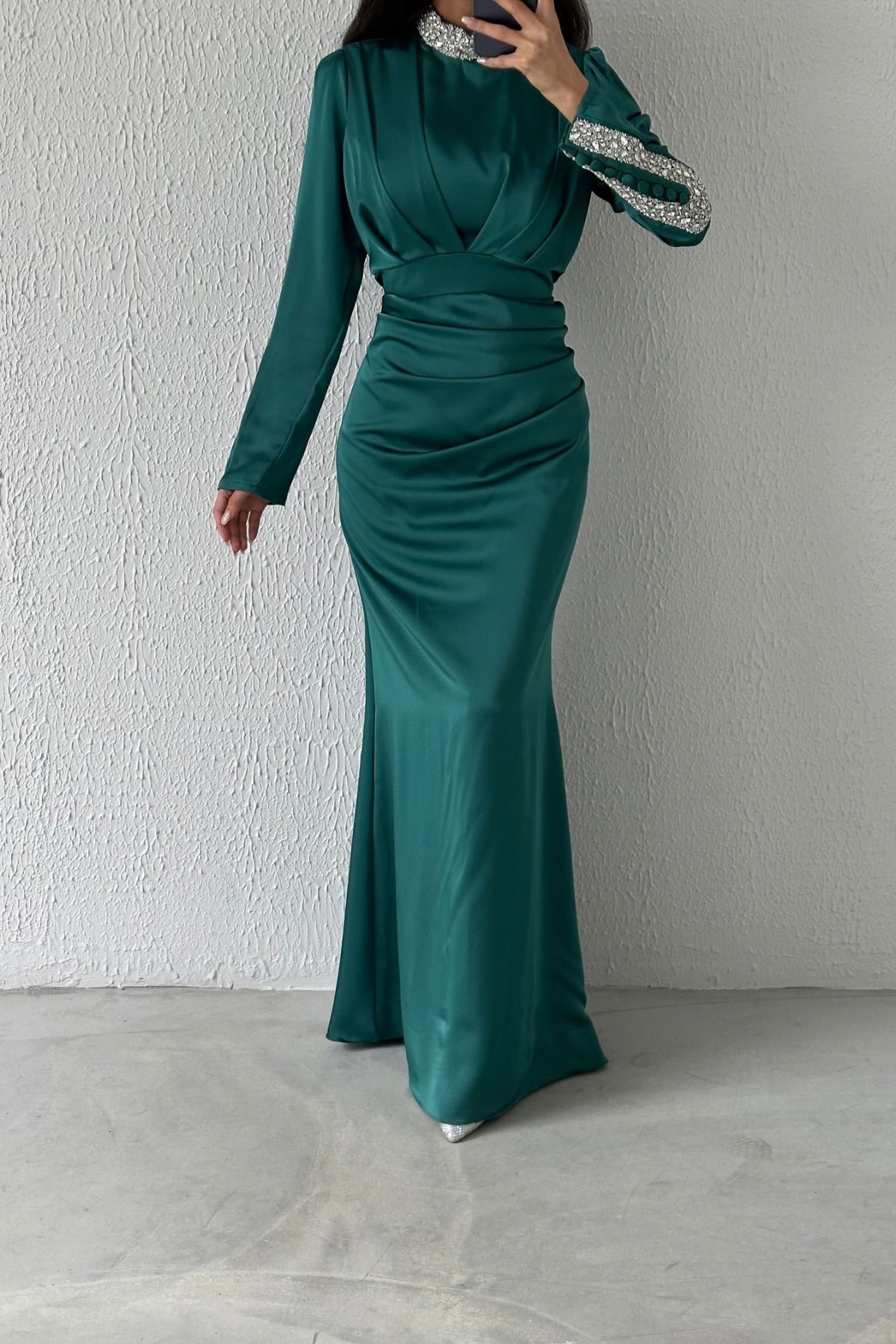 Modern Design Satin Hijab Evening Dress with Stone Detail on Sleeves and Collar, Emerald Green