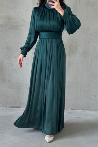 Zarif İnce Piliseli Organze Tesettür Abiye Yeşil