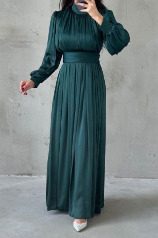 Zarif İnce Piliseli Organze Tesettür Abiye Yeşil