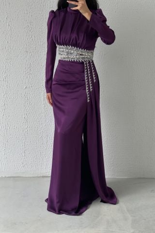Taş Detaylı Kuyruğuyla Şık Saten Tesettür Abiye Mor