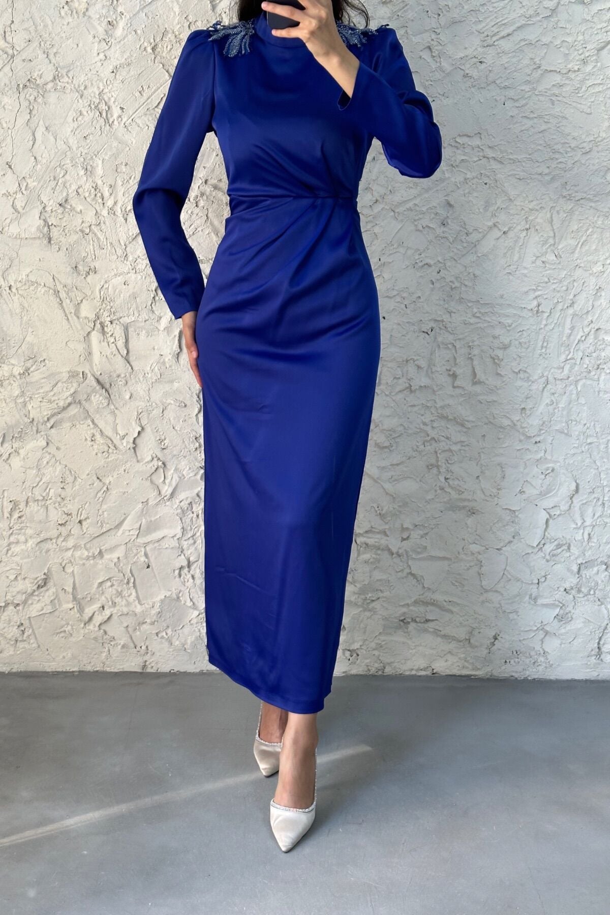 Etkileyici Kalıp Saks Mavisi Saten Tesettür Elbise