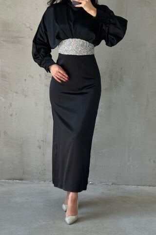 Modern Tasarım Kolu Düğmeli Saten Tesettür Abiye Siyah