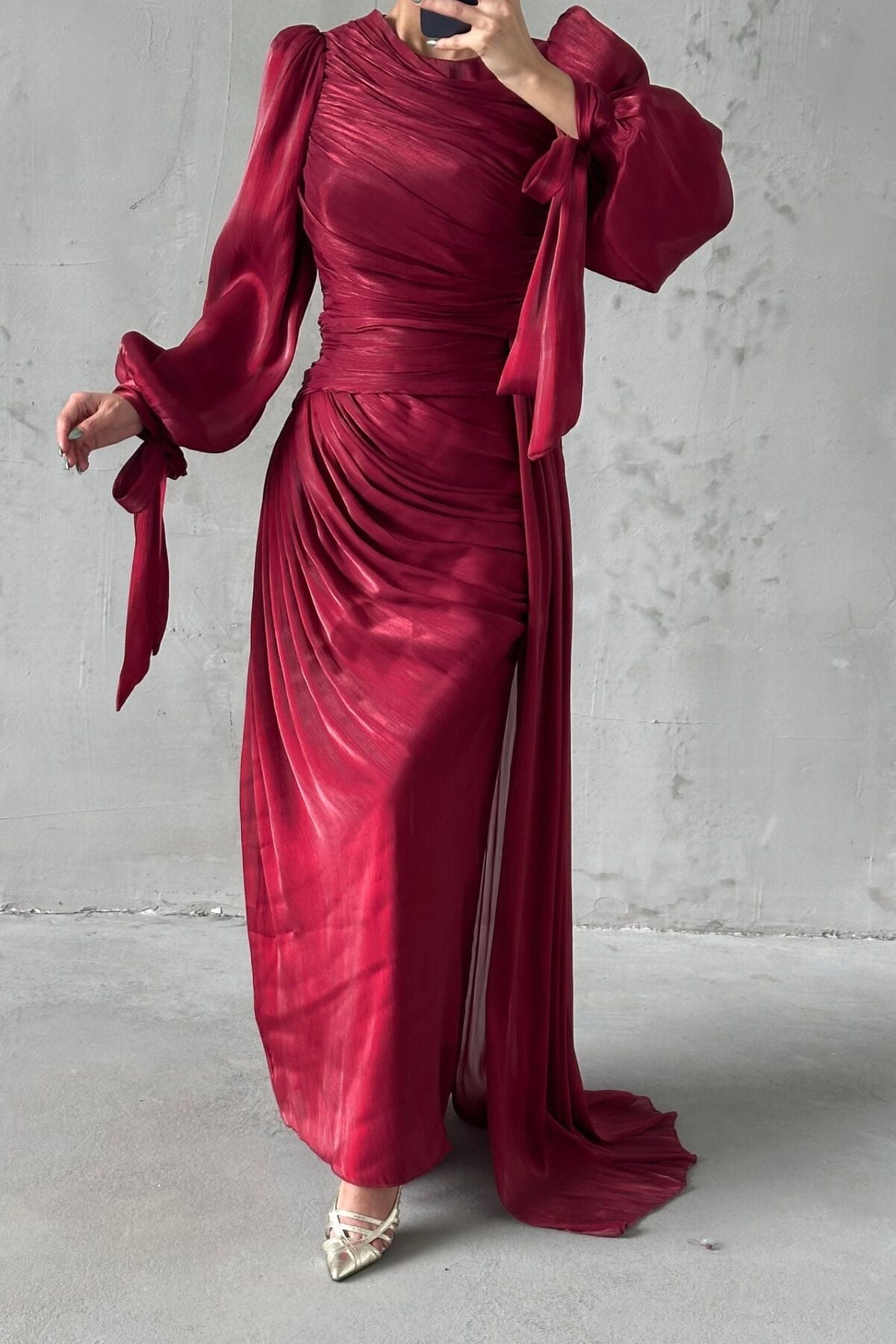 Akıcı Kumaş Kuyruk Detaylı Tesettür Abiye Bordo