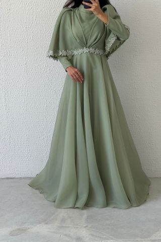 İşleme Detaylarıyla Eşsiz Organze Tesettür Abiye Su Yeşili