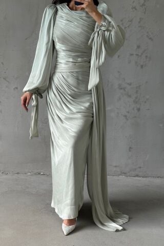 Flowing Fabric Tail Detailed Modest Evening Dress Mint Green