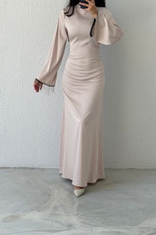 Saten İncisi: Volan Kol Zincir Detaylı Tesettür Abiye Taş