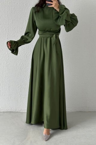 Volan Kol Detaylı Saten Tesettür Abiye Yeşil