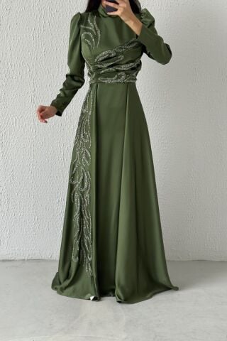 Eşsiz Taş Detaylı Pelerinli Haki Tesettür Abiye