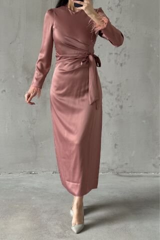 Kolu Tüylü Kalem Saten Tesettür Abiye Mürdüm