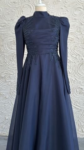 Zarif Taş İşlemeli Piliseli Organze Tesettür Abiye Lacivert