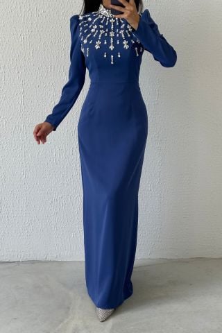Işıldayan Zarafet: Taş Detaylı Saten Tesettür Abiye İndigo