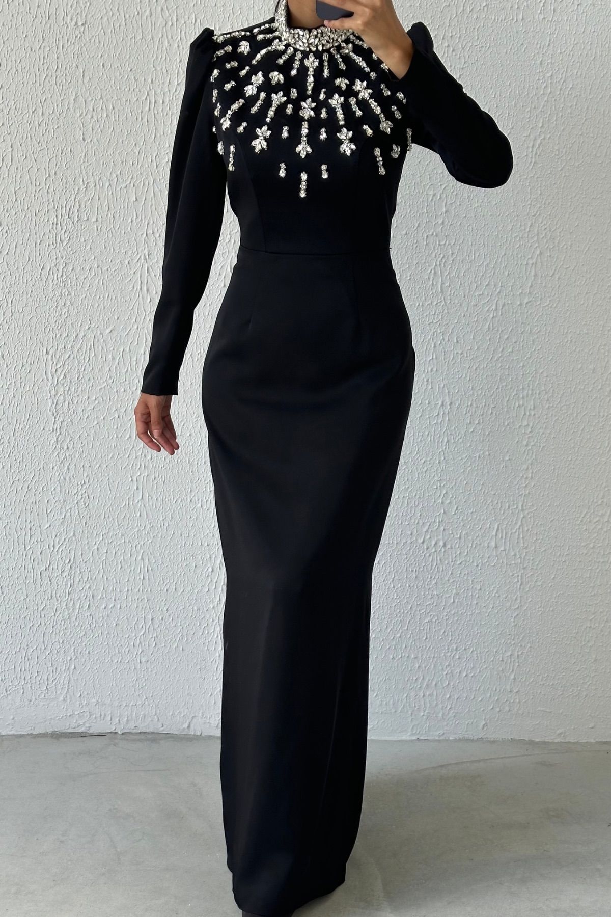 Shining Elegance: Stone Detailed Satin Hijab Evening Dress Black