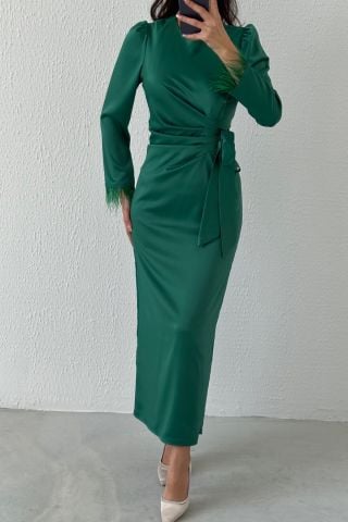 Kolu Tüylü Kalem Saten Tesettür Abiye Koyu Yeşil
