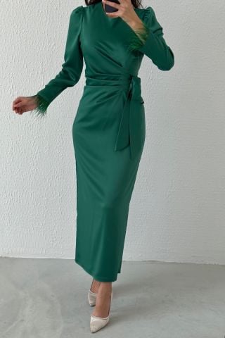 Kolu Tüylü Kalem Saten Tesettür Abiye Koyu Yeşil