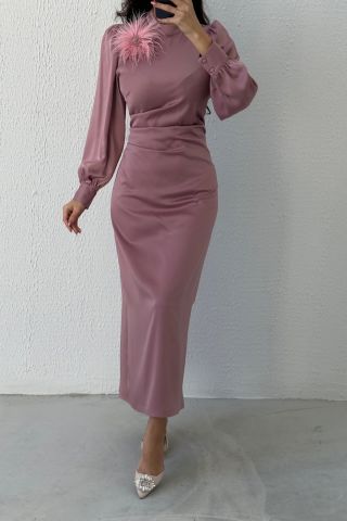 Çıkartılabilir Tüy Detaylı Saten Tesettür Abiye Pudra