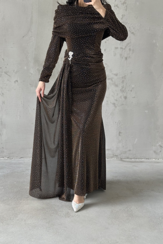فستان سهرة من الحجاب البني من ألارا