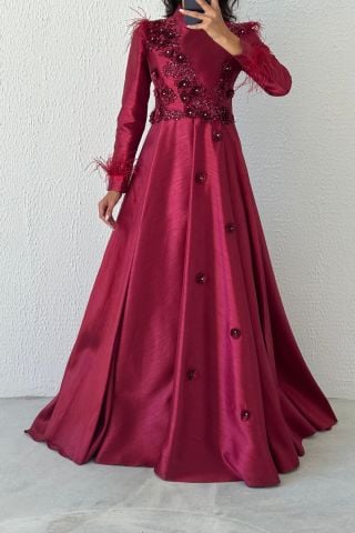 Elegan Tüy Detaylı Saten Tesettür Abiye Bordo