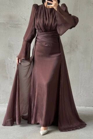 Drape Ve Pelerin Detaylı Janjan Tesettür Abiye Kahverengi