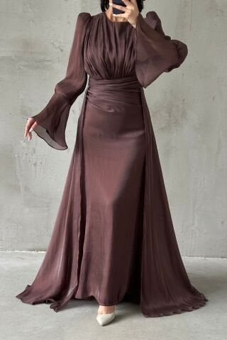 Drape Ve Pelerin Detaylı Janjan Tesettür Abiye Kahverengi