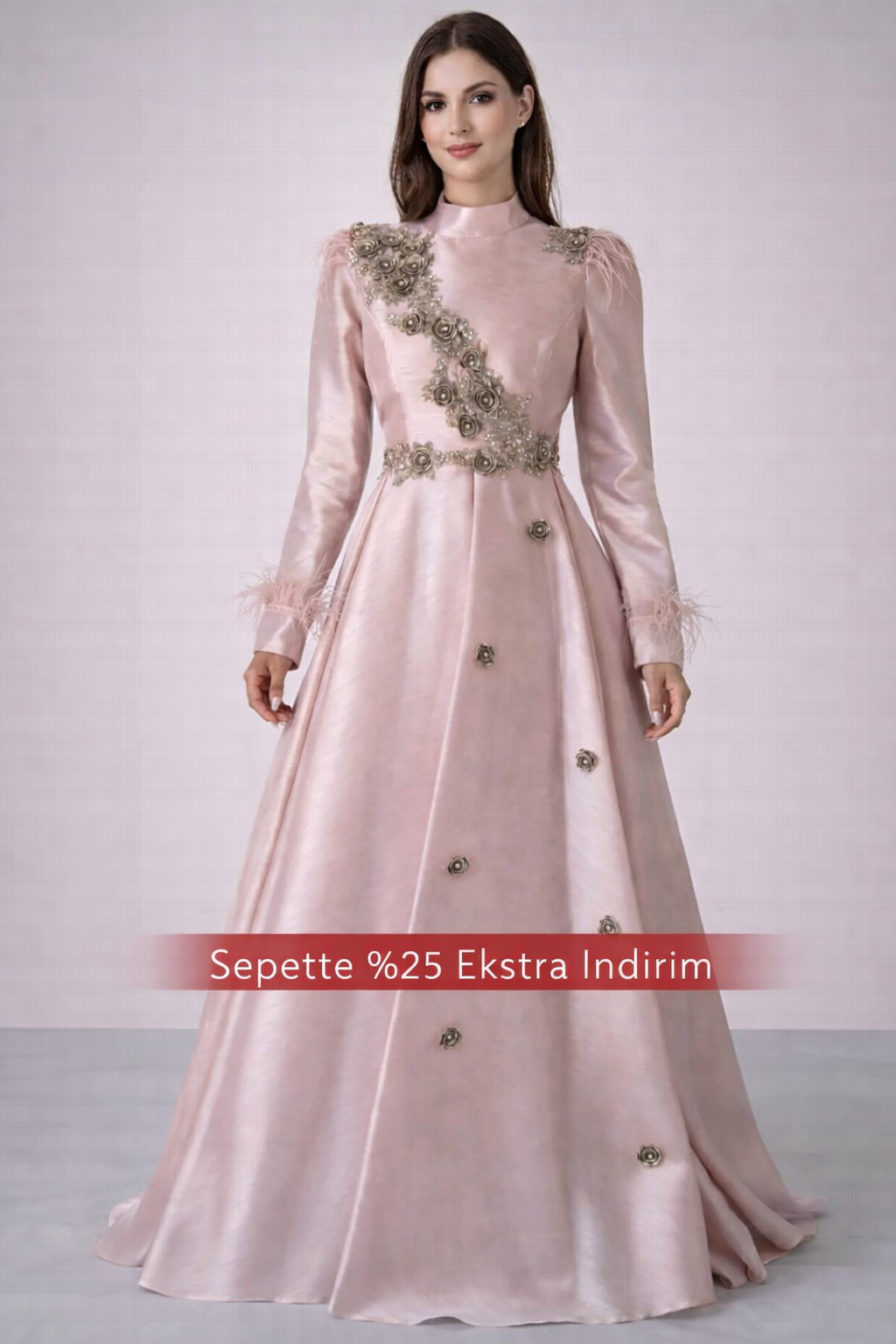 Elegan Tüy Detaylı Saten Tesettür Abiye Pudra