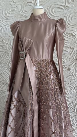 Işıltılı Asalet Saten Tesettür Abiye Pudra