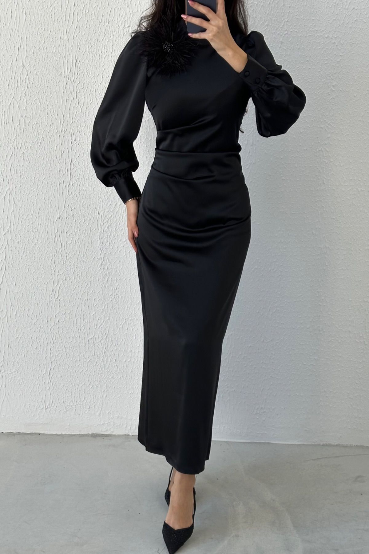 Removable Feather Detailed Satin Hijab Evening Dress Black