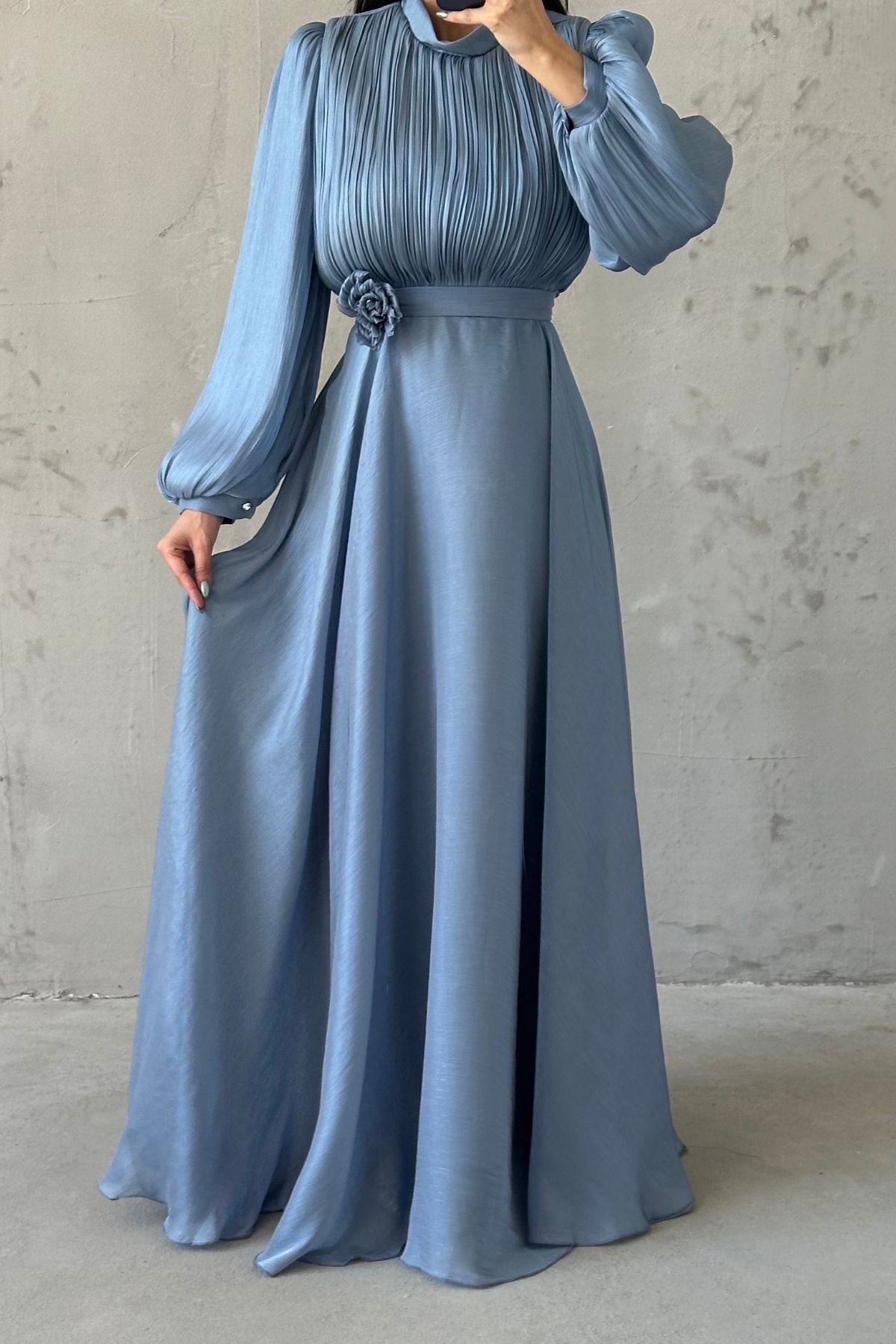 Modern Design Brooch Detailed Hijab Evening Dress Indigo