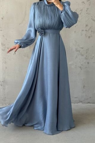 Modern Design Brooch Detailed Hijab Evening Dress Indigo