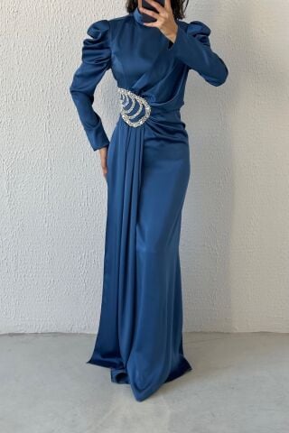 İnce Detaylarıya Eşssiz Saten Kumaş Tesettür Abiye İndigo