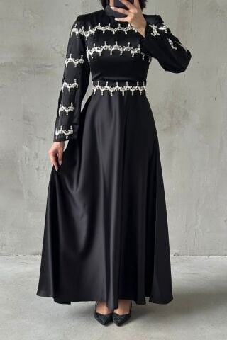 Strip Stone Embroidered Satin Hijab Evening Dress Black