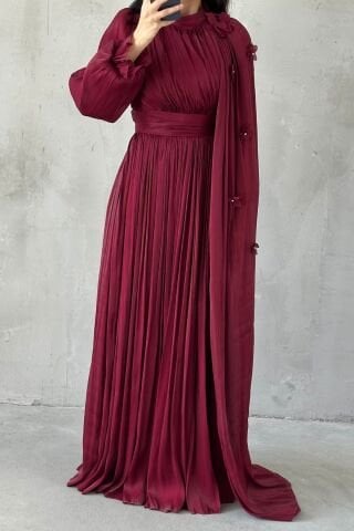 Zarif Çiçek Detaylı Janjan Tesettür Abiye Bordo