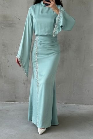 Dökümlü Kol Işıltılı İşlemeli Saten Tesettür Abiye Mint Yeşili