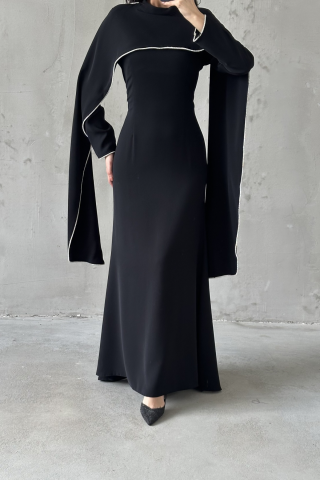 فستان سهرة أسود من لافينيا محجب