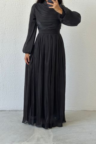 Drapeli Zarafet Organze Tesettür Abiye Siyah