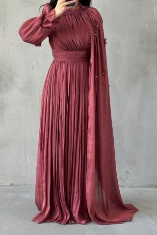 Zarif Çiçek Detaylı Janjan Tesettür Abiye Pudra