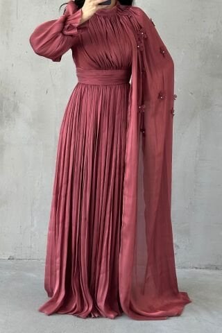 Zarif Çiçek Detaylı Janjan Tesettür Abiye Pudra