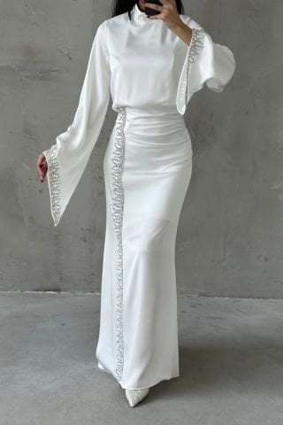 Flowing Sleeve Sparkly Embroidered Satin Hijab Evening Dress Ecru