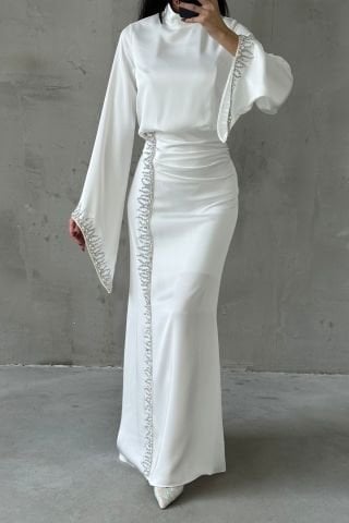 Flowing Sleeve Sparkly Embroidered Satin Hijab Evening Dress Ecru