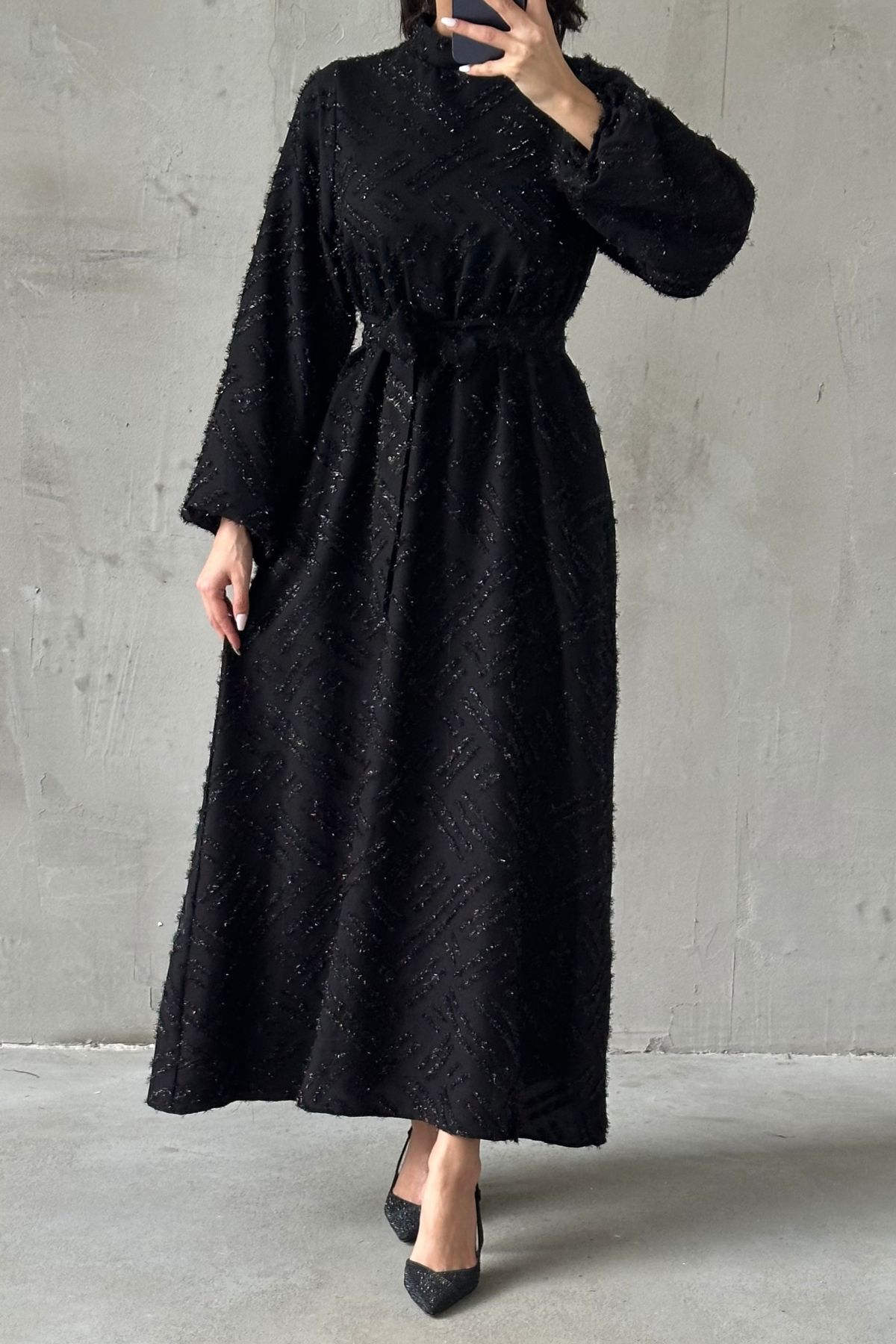 Sim İşlemeli Kuşak Detaylı Tesettür Abiye Siyah